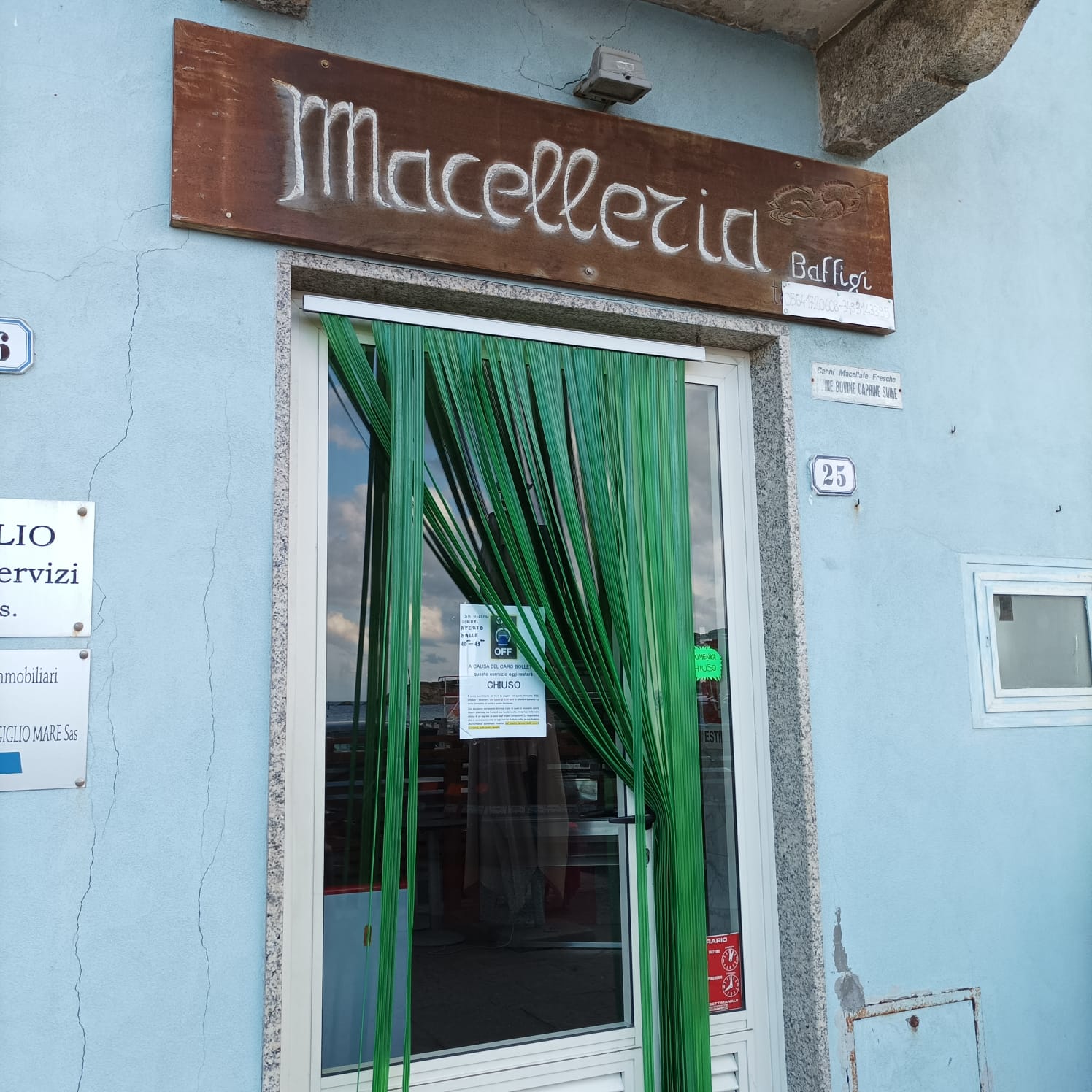 Chiusura negozio per protesta 4